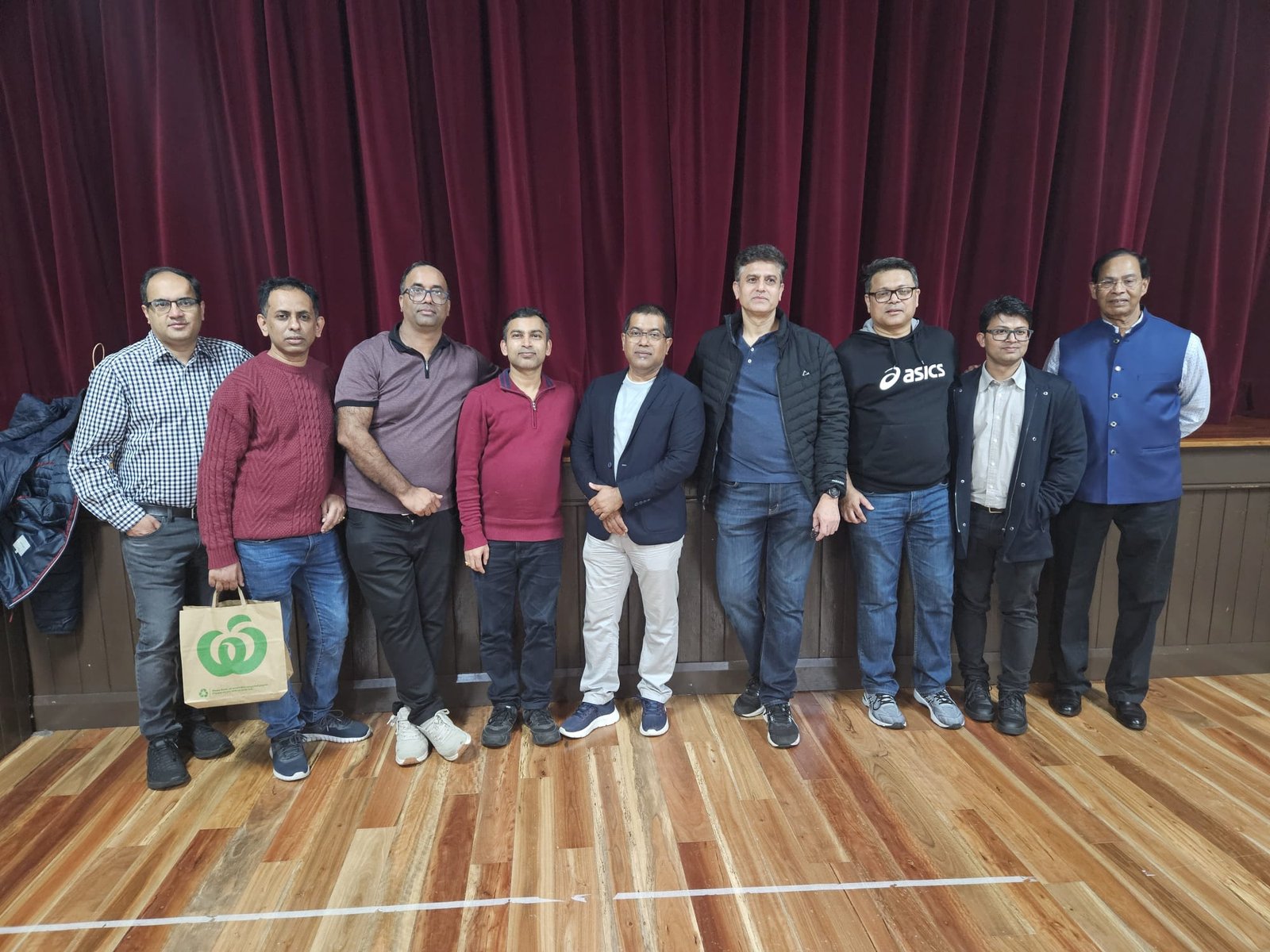 Members of the JU Alumni Sydney Chapter at a gathering